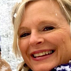 Meet your Posher, Suzanne